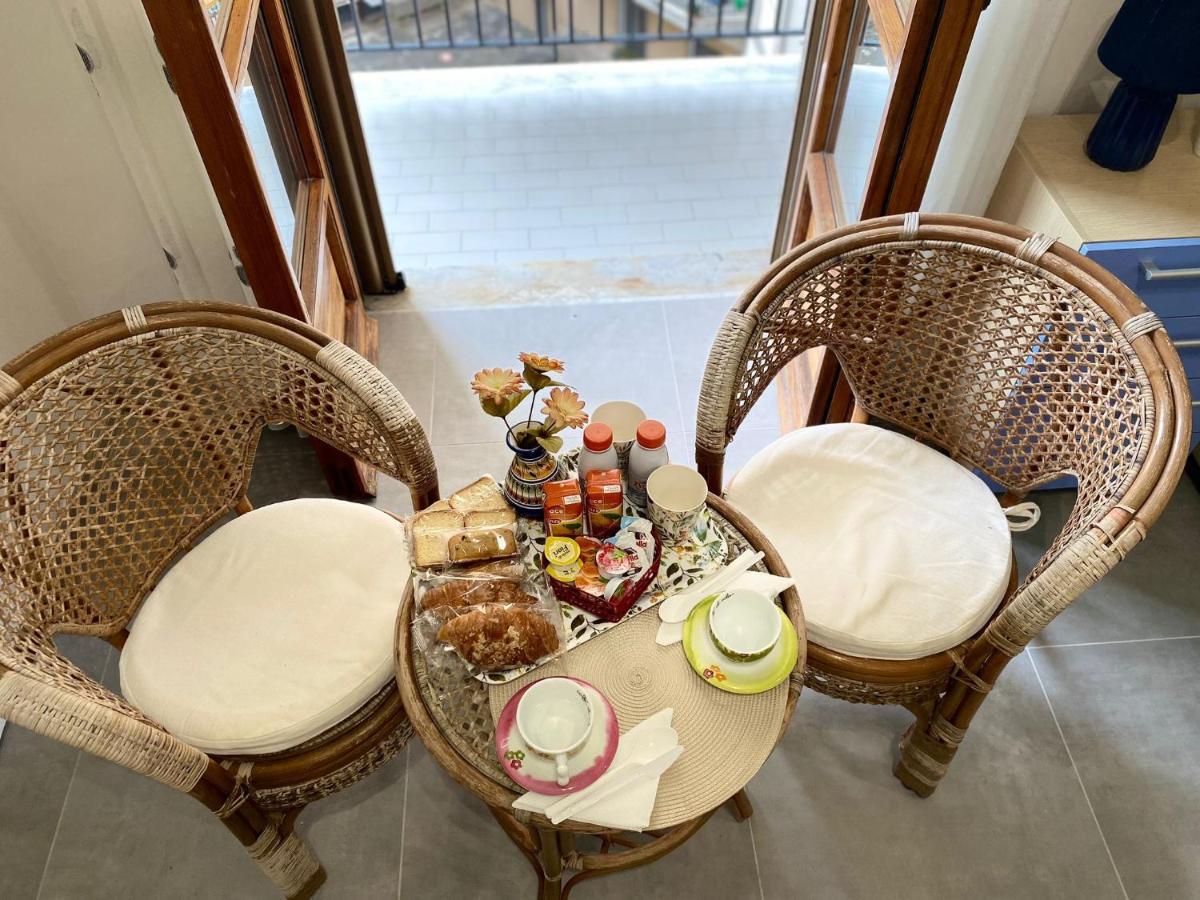 B&B Nonna Pina ซาแลร์โน ภายนอก รูปภาพ